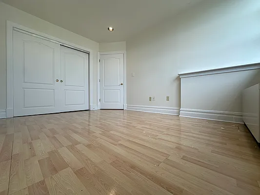 Rented by Astorian Realty Group LLC | media 13