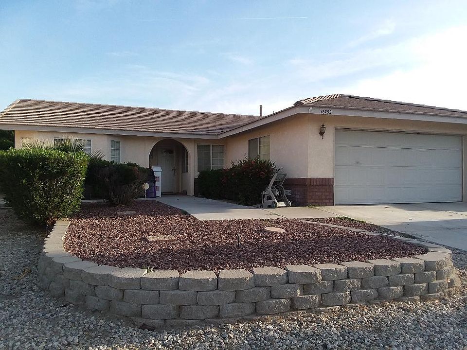 This single family home features a 2 car garage. 