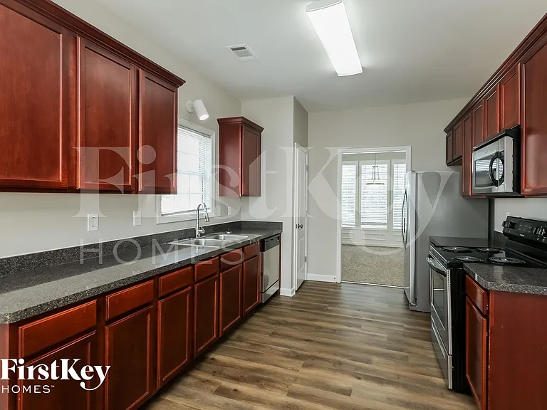 731 Mallard Dr — Photo 6
