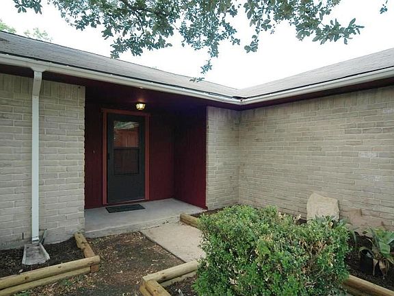 3rd image of 16115 Bougainvilla Ln
