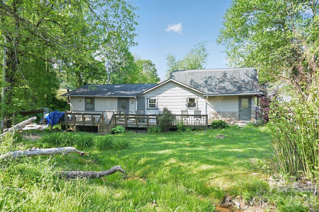 44 Dragonfly Ln, Whittier, NC