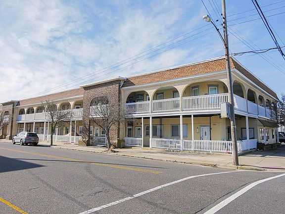 2nd image of 5600 Seaview Ave #7