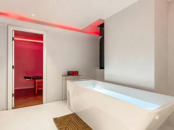 570 Broome Street image 14 of 19