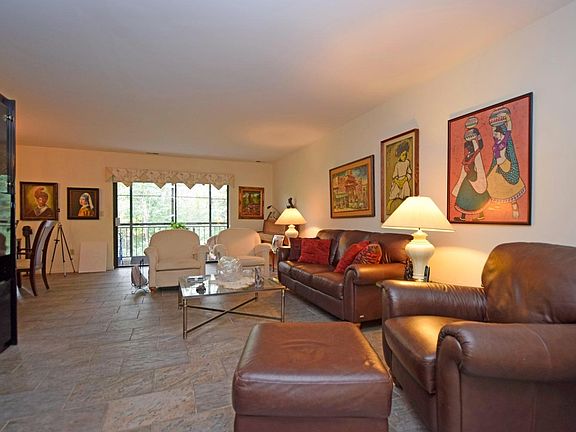 5th image of 3533 Amberacres Dr Unit 402