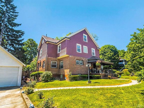 4th image of 1020 Cornell Dr