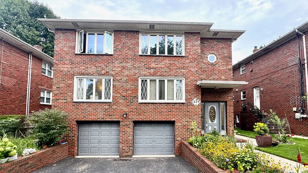 3 bed, $3,750 — Photo 1