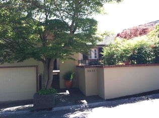 3933 NE Belvoir Pl, Seattle, WA 98105