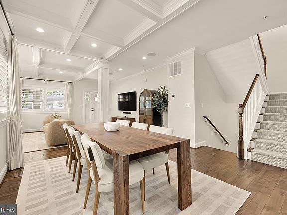5th image of 9912 Montauk Ave