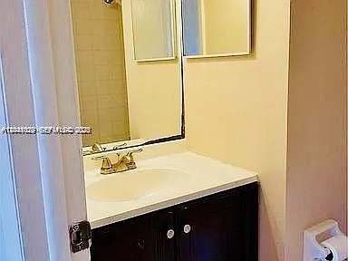 246 Riviera Cir #246 — Photo 11
