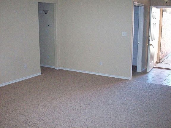 2nd image of 4517 Forest Glen Dr