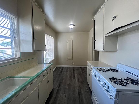 4th image of 5933 1/2 Camellia Ave