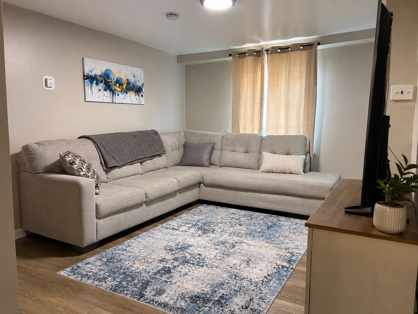 3 bed, 1321 sqft, $2,600 — Photo 1