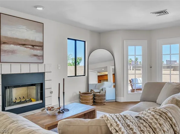 3924 Delos Dr, Las Vegas, NV 89103