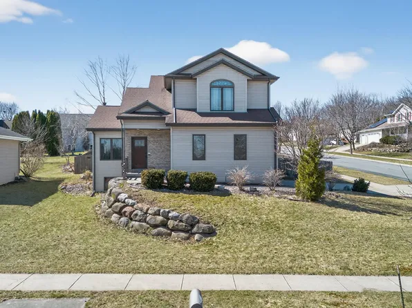 2653 Mica Rd, Fitchburg, WI 53711