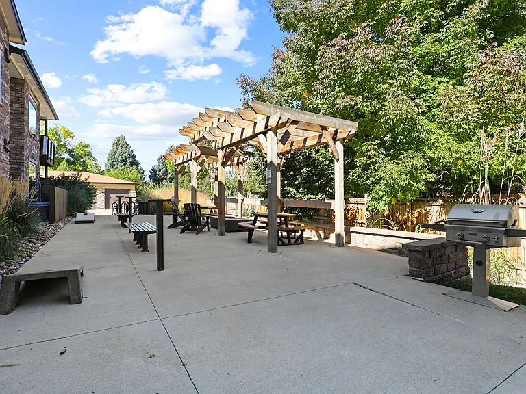 Copperleaf Place Apartments — Photo 13