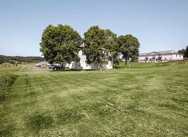 Country View Apartments — Photo 4