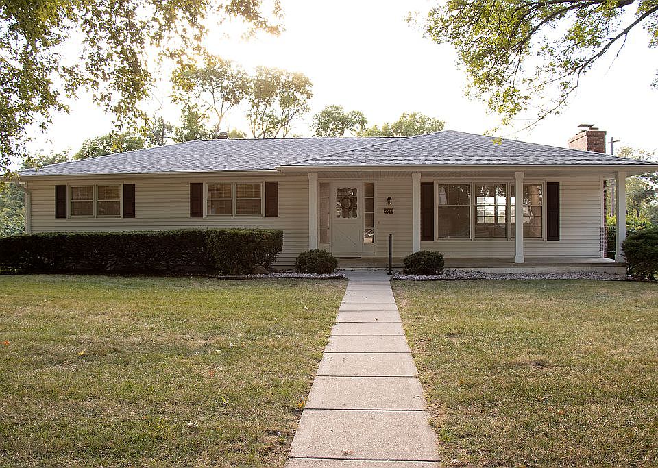 1st image of 3354 S 114th St