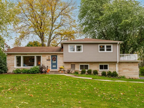 16935 Martha DRIVE, Brookfield, WI 53005