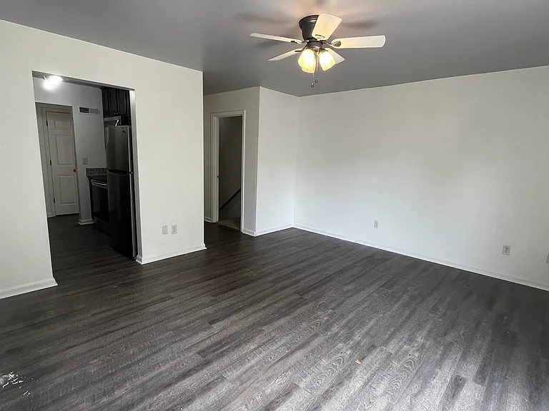 2429 Avenham Ave SW #7 — Photo 6