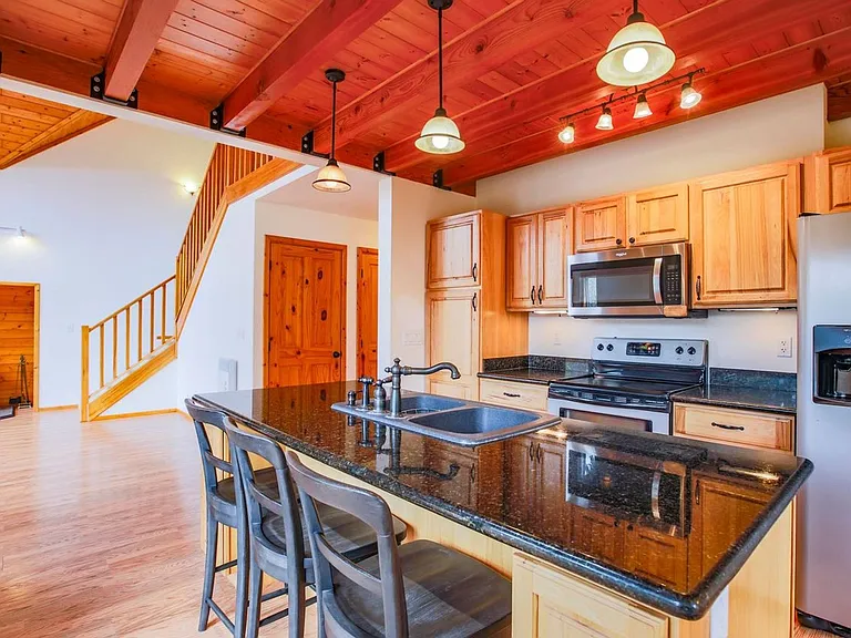 1130 Honeymoon Lake Dr — Photo 10