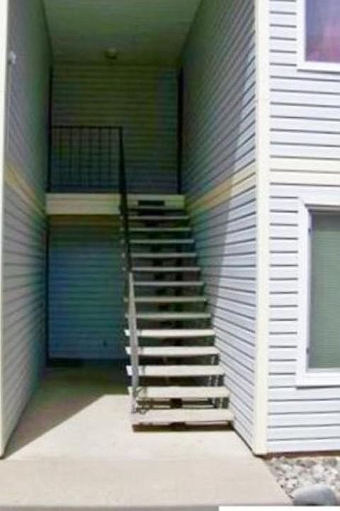 2nd image of 1541 Delucchi Ln