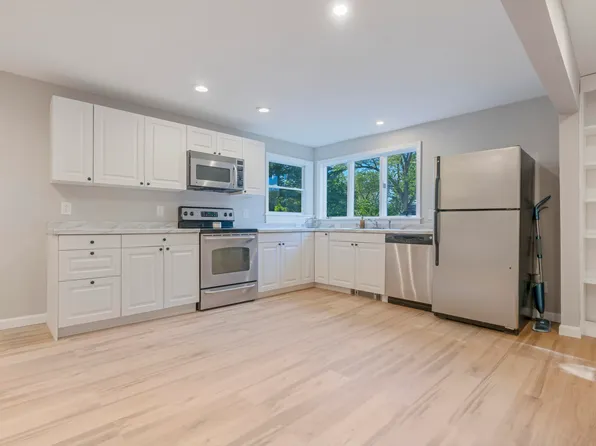 11 Vining Street, Lisbon, ME 04252