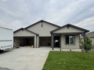 499 Arthur St, Umatilla, OR 97882