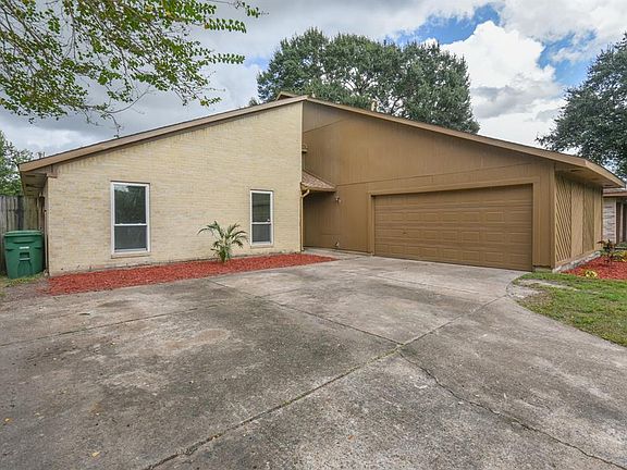 3rd image of 6714 Log Hollow Dr