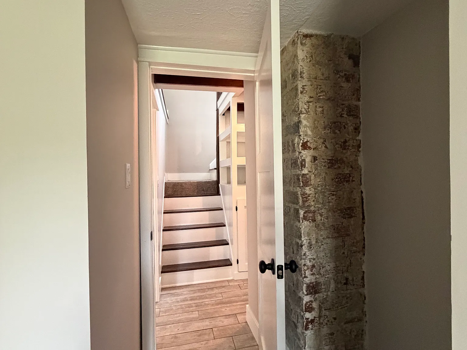 172 1st St — Photo 3