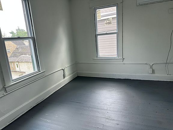 5th image of 513 Myrtle St