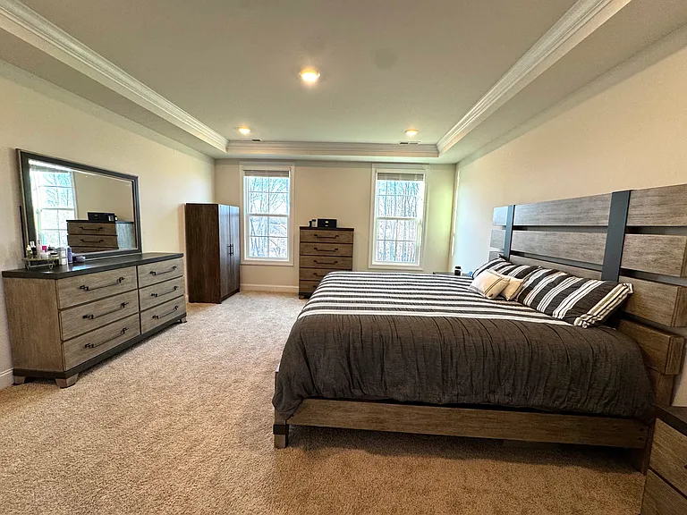 Master Bedroom
1st floor