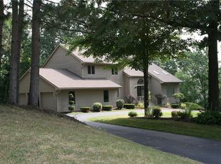 24 Orchard Park Dr, Clifton Park, NY 12065