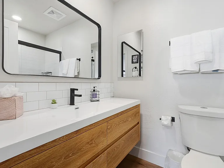 1417 E Roosevelt St #1 — Photo 21