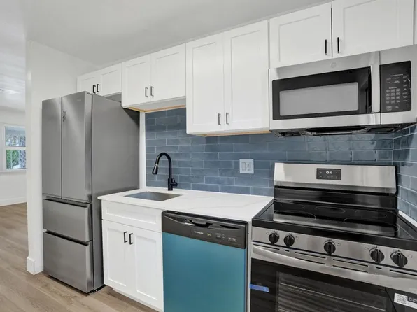 2020 NE 15th St, Fort Lauderdale, FL 33304