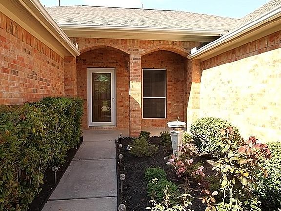 2nd image of 14106 Silver Glade Ln