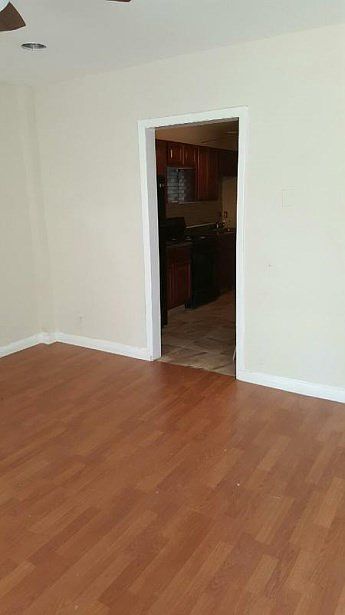 2nd image of 2845 Oakford Ave
