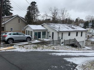 931 Charles Ave, Morgantown, WV 26505