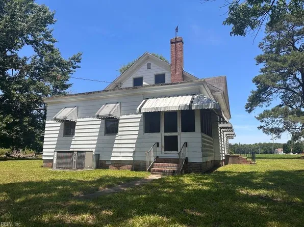 30086 Statesville Rd, Newsoms, VA 23874