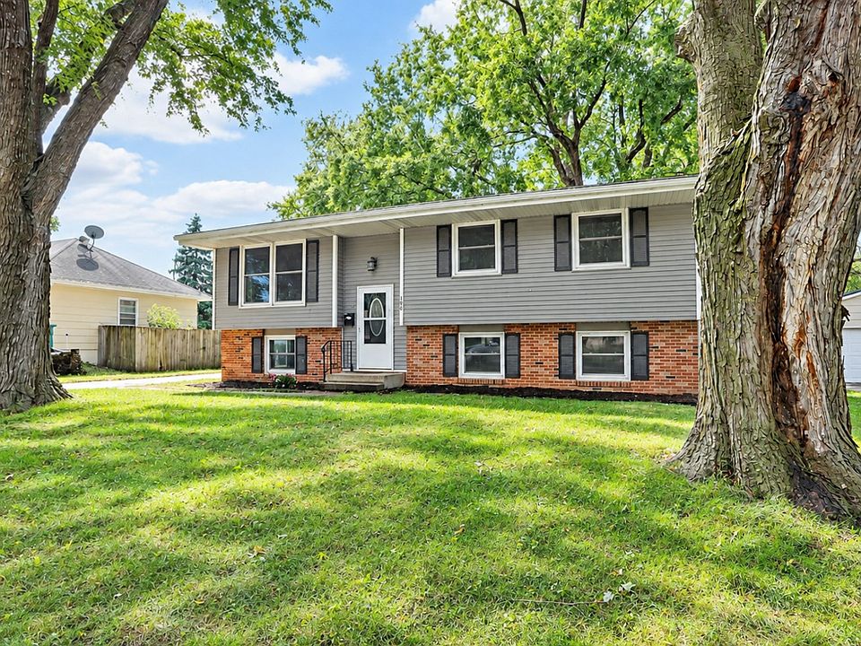 1st image of 106 NE Sherman Dr