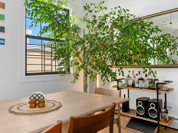 212 Franklin Street image 4 of 21