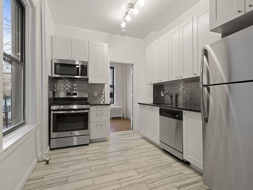 1st image of 585 Park Pl APT 2L