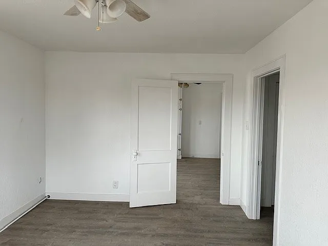 415 S Cherry St #B — Photo 8