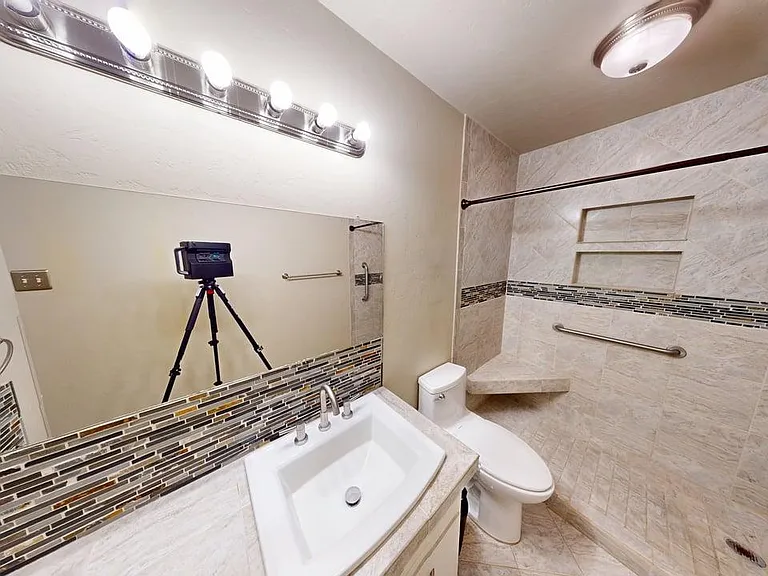 317 W Blanco Dr — Photo 9