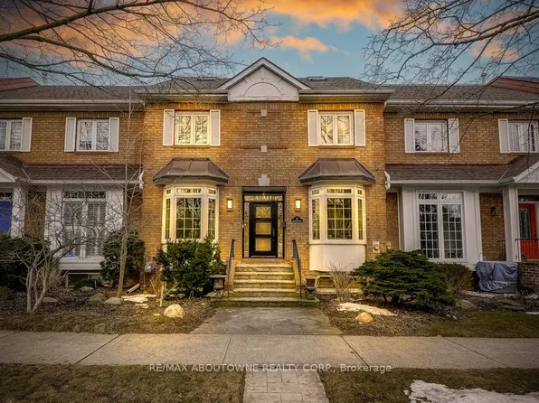 21 Chisholm St, Oakville, ON L6K 3W2