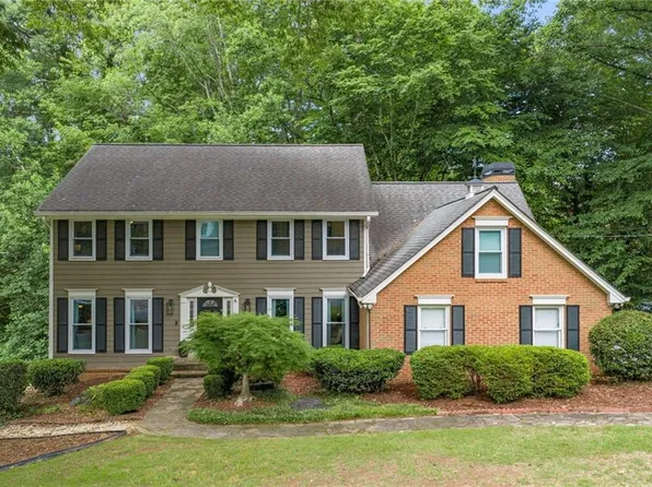 2556 Midvale Ln, Tucker, GA 30084