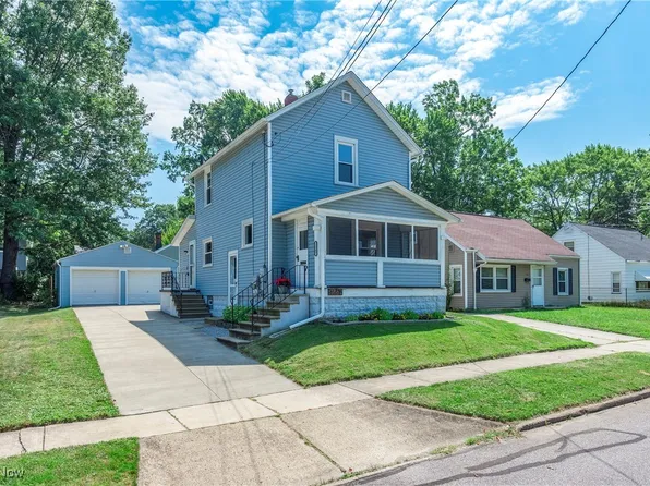 1567 10th St, Cuyahoga Falls, OH 44221