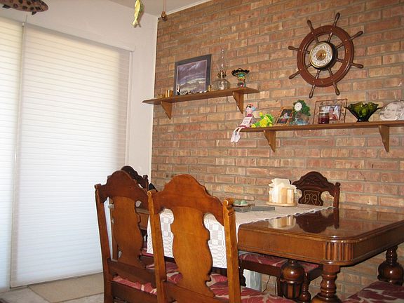 DINING ROOM-BALCONY!