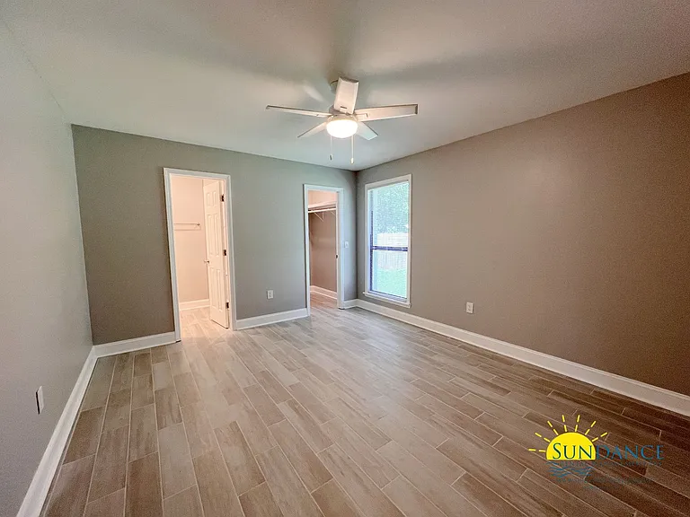 795 Bay St — Photo 8