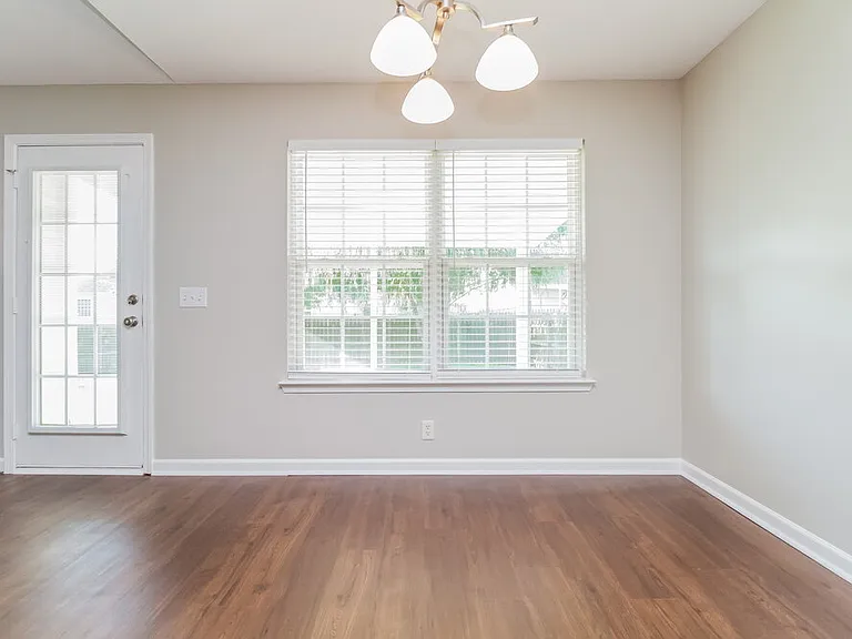 1609 London Gardens Ct — Photo 6