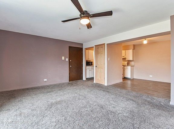 3rd image of 4819 W 109th St APT 302
